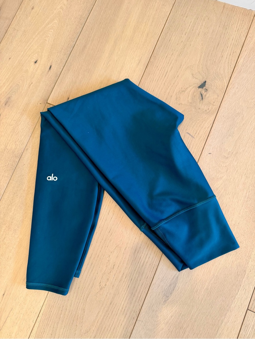 Alo Airlift 3/4 Performance Leggings